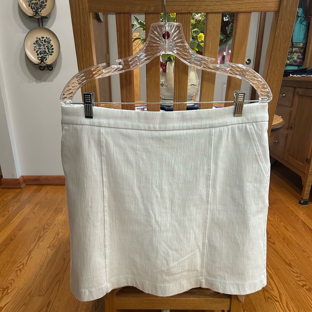 Isaac Mizrahi White Women's Skort with Shorts